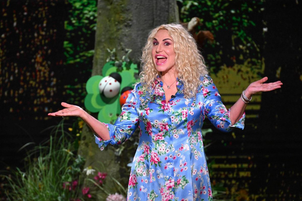 È Sempre Mezzogiorno, sorpresa speciale per Antonella Clerici: riemerge un video del passato