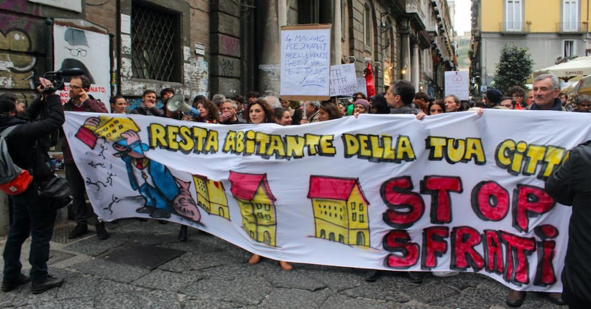 Napoli affronta emergenza casa con ondata di sfratti e proteste