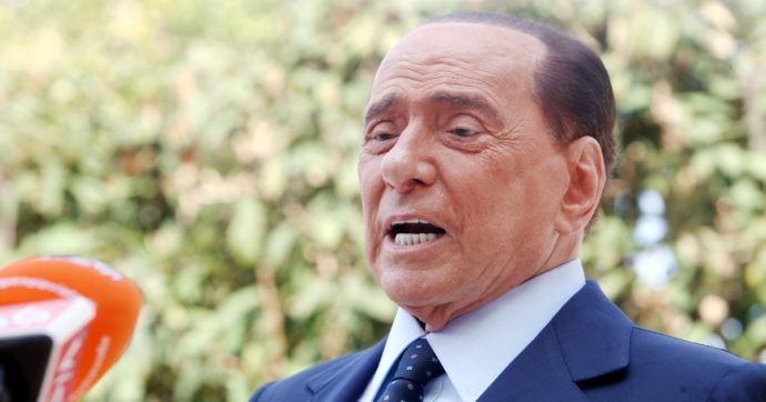 Silvio Berlusconi è stato ricoverato al San Raffaele per controlli post Covid