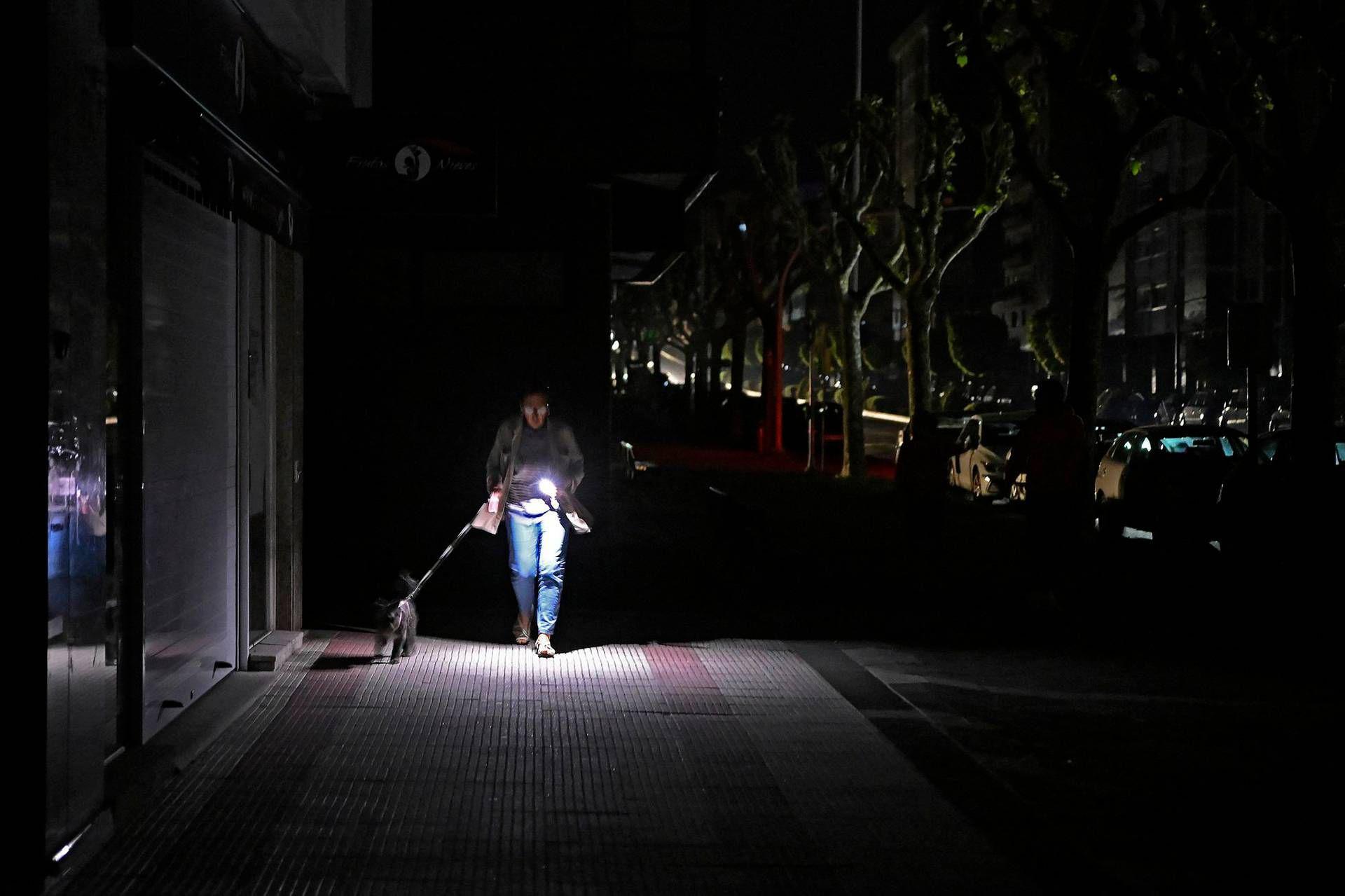 Blackout in Spagna, elettricità ripristinata al 99%: disagi in Portogallo e Francia