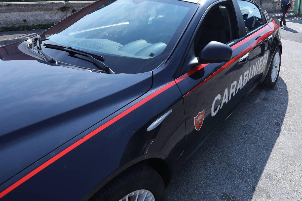 Furto nella casa di un dirigente sportivo a Forio: identificato e denunciato un calciatore rivale Furto nella casa di un dirigente sportivo a Forio: identificato e denunciato un calciatore rivale