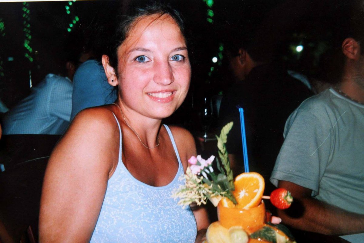 Nuove analisi sul caso Garlasco: tracce di Dna maschile nella bocca di Chiara Poggi riconducibili a un assistente forense