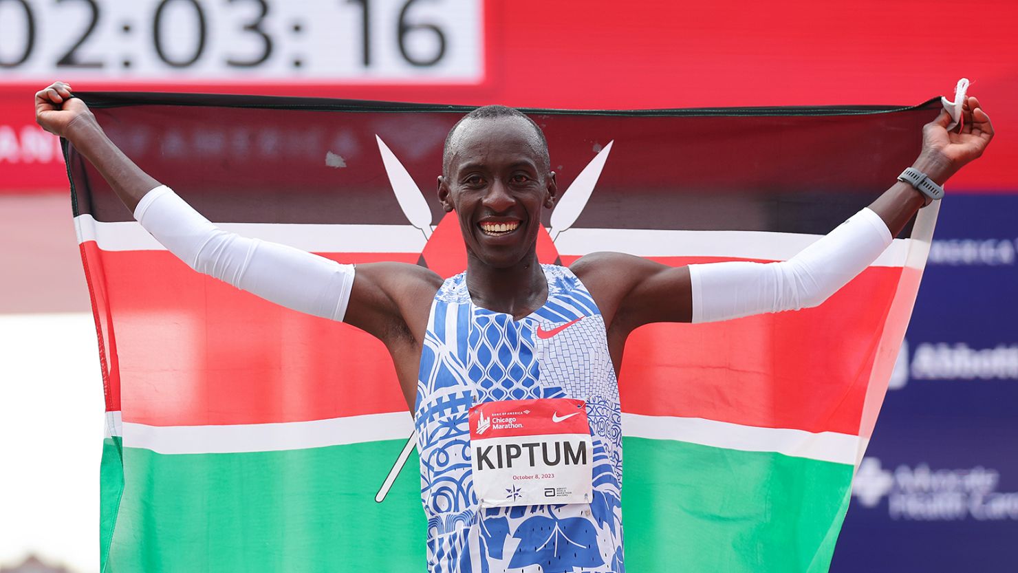 Morto l’atleta kenyano Kelvin Kiptum: era primatista mondiale della maratona