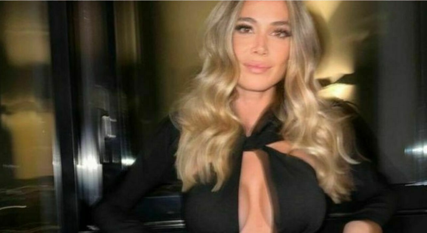 Diletta Leotta super sexy : Xmas part