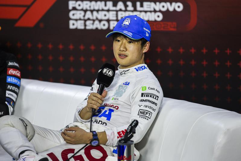 Yuki Tsunoda affronta disavventura alla dogana di Las Vegas prima del Gran Premio