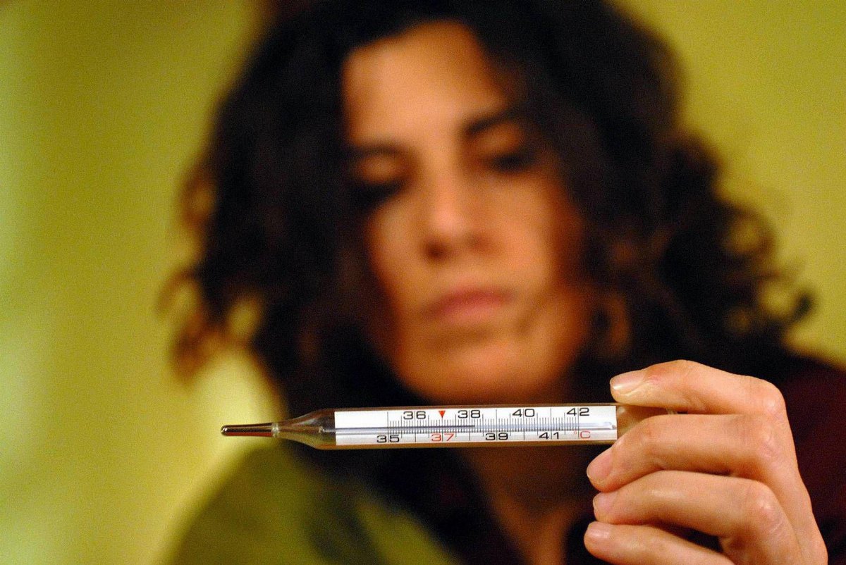 Influenza stagionale, picco vicino e vaccino ancora utile: cosa sapere