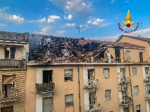 esplosione appartamento esplosione appartamento