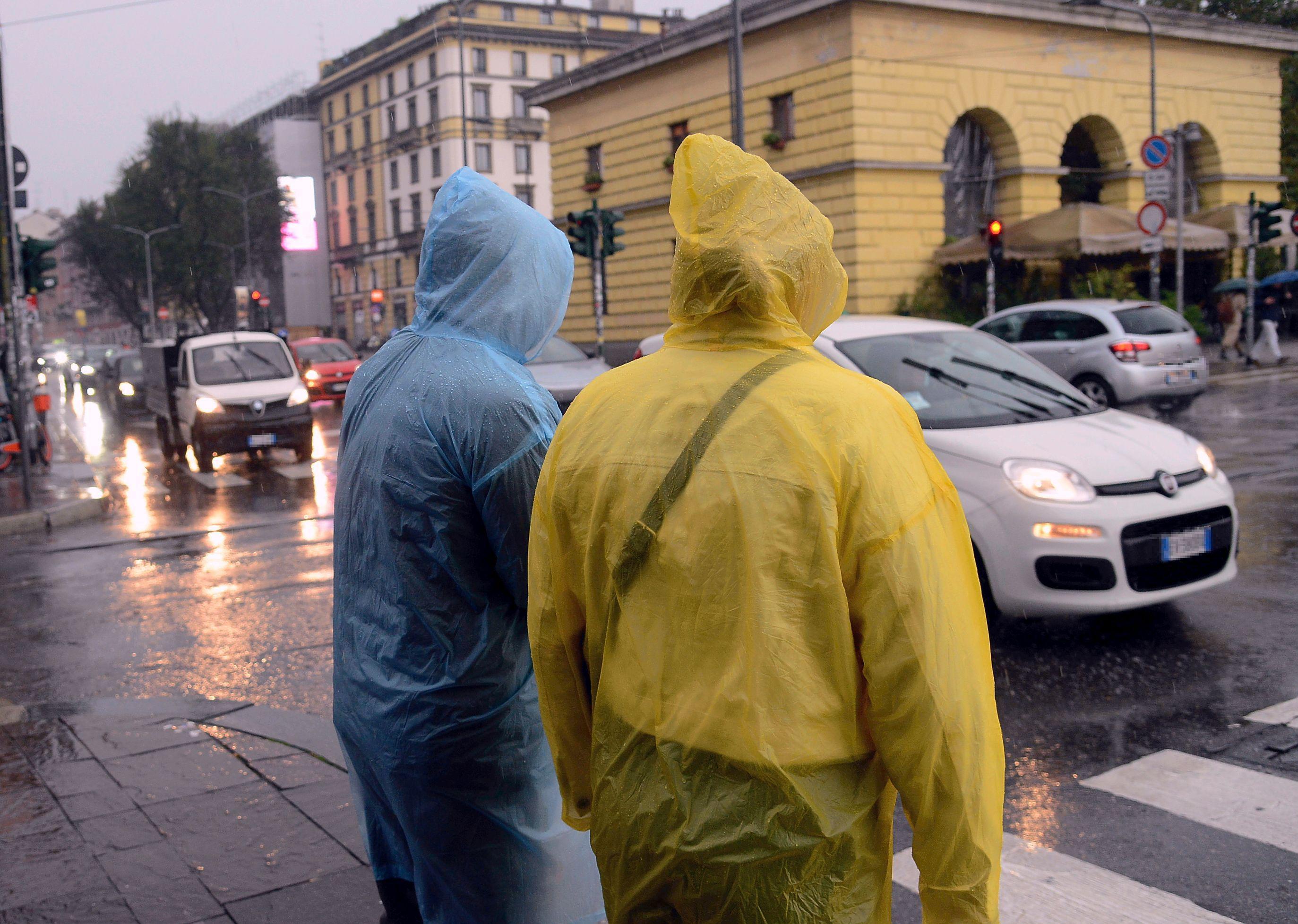 Maltempo Italia: allerta arancione e scuole chiuse in cinque regioni