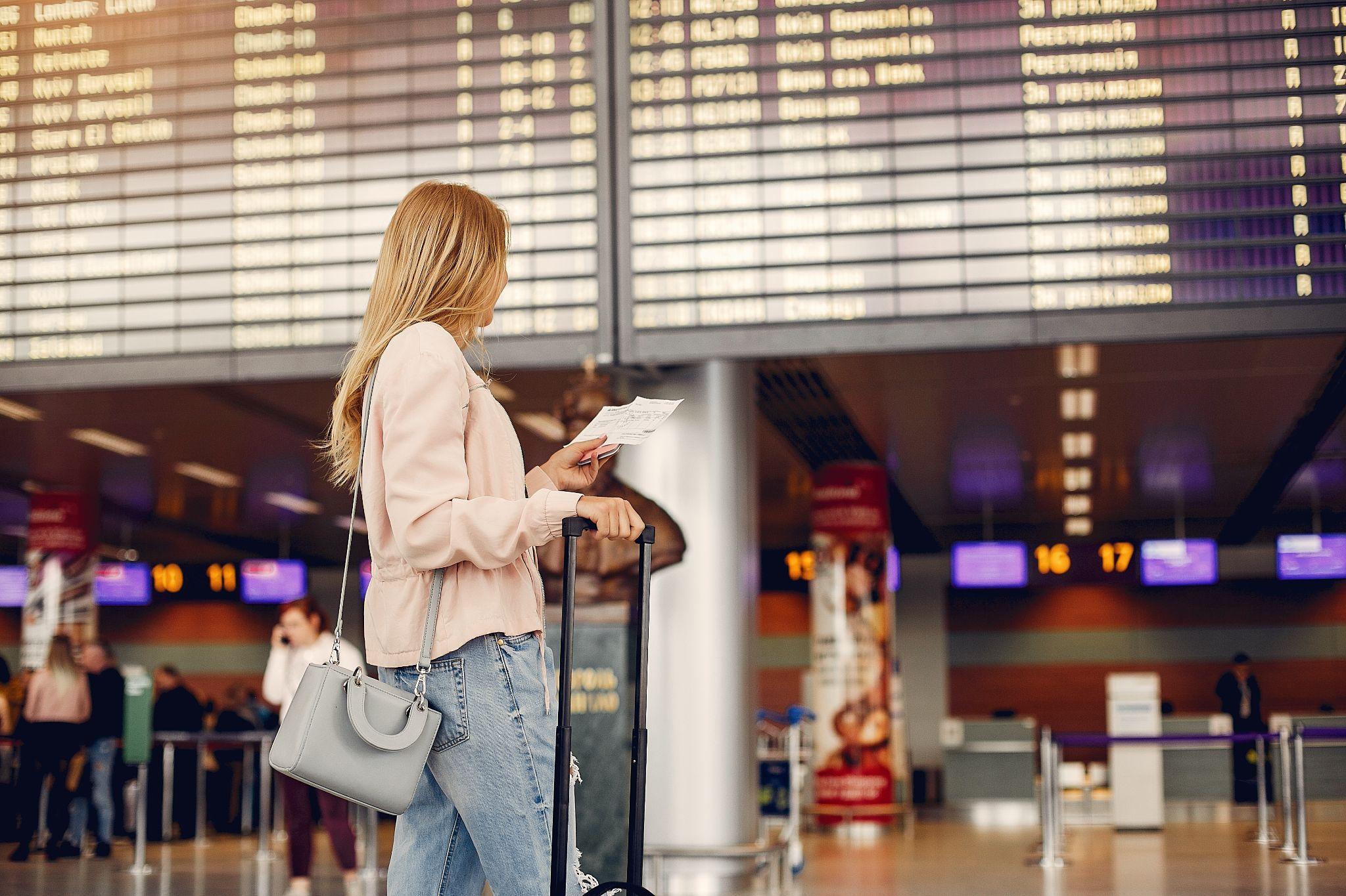 Rimborso biglietto aereo: quando spetta, a quanto ammonta e come richiederlo passo dopo passo