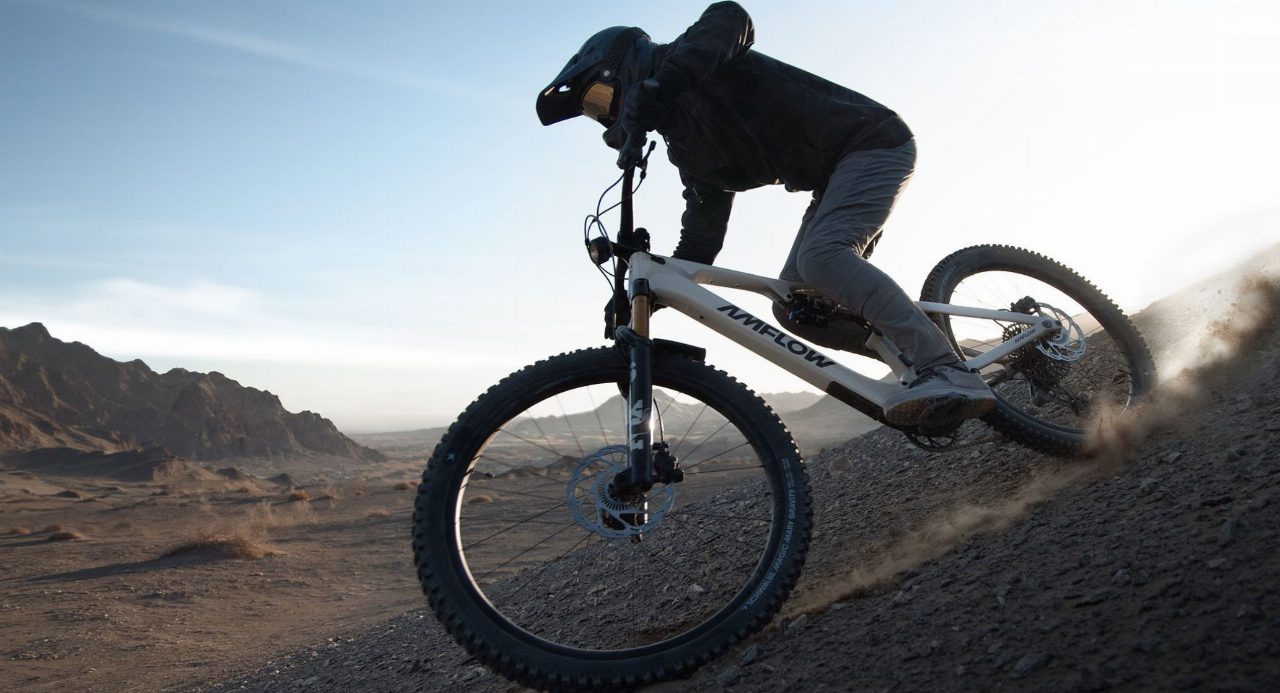 Amflow PX e Amflow PR: le nuove eMTB ultraleggere con motori Avinox da 1500W Amflow PX e Amflow PR: le nuove eMTB ultraleggere con motori Avinox da 1500W
