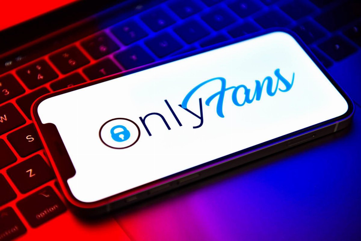 Elena Maraga, la maestra licenziata per OnlyFans apre la sua società Elemara