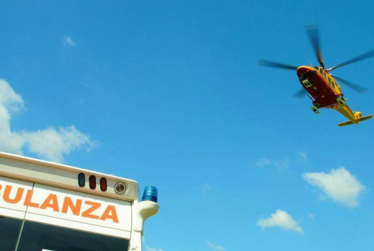 Due turisti stroncati da malore in spiaggia: tragedia in Sardegna a Budoni e San Teodoro