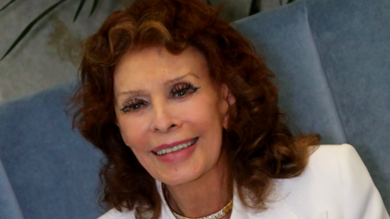 Sophia Loren Operata Dopo una Caduta: Annullati Tutti gli Impegni