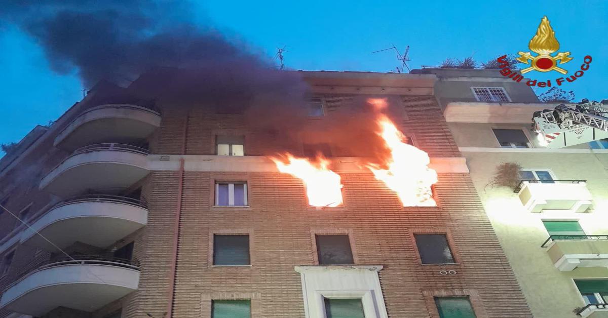 Roma, incendio in appartamento a Prati: morto un 70enne