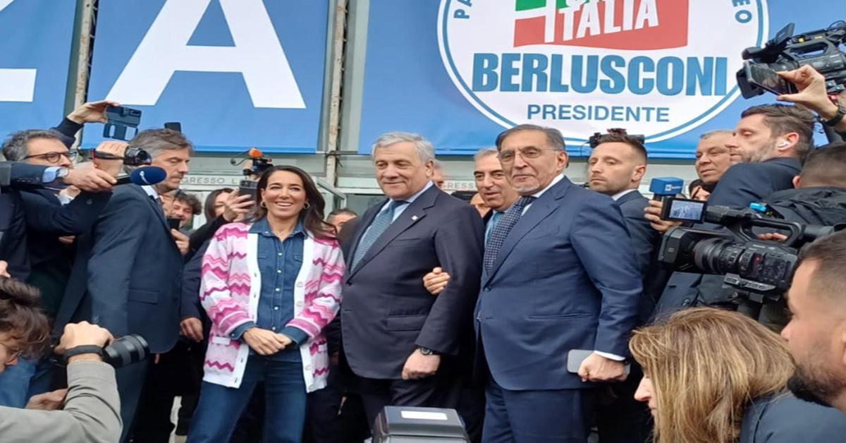 Congresso Forza Italia, Tajani: Come in Champions ma Maradona non c è più - Diretta