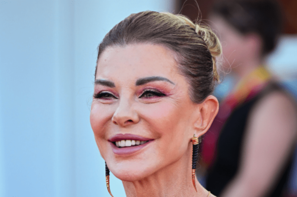 Alba Parietti su Selvaggia Lucarelli: Stima professionale, ma non potremmo mai essere amiche