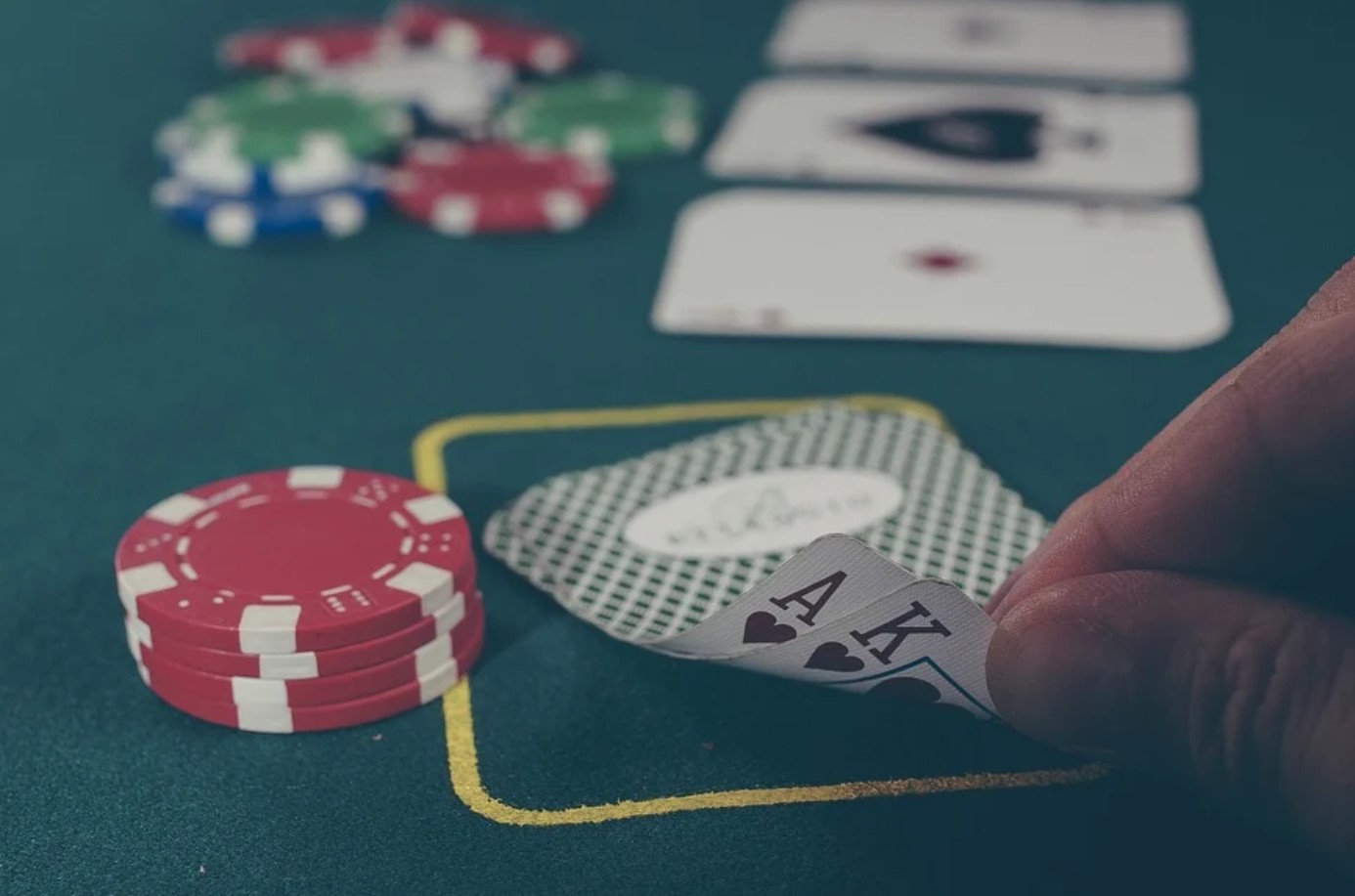 Come Si Danno Le Carte A Poker