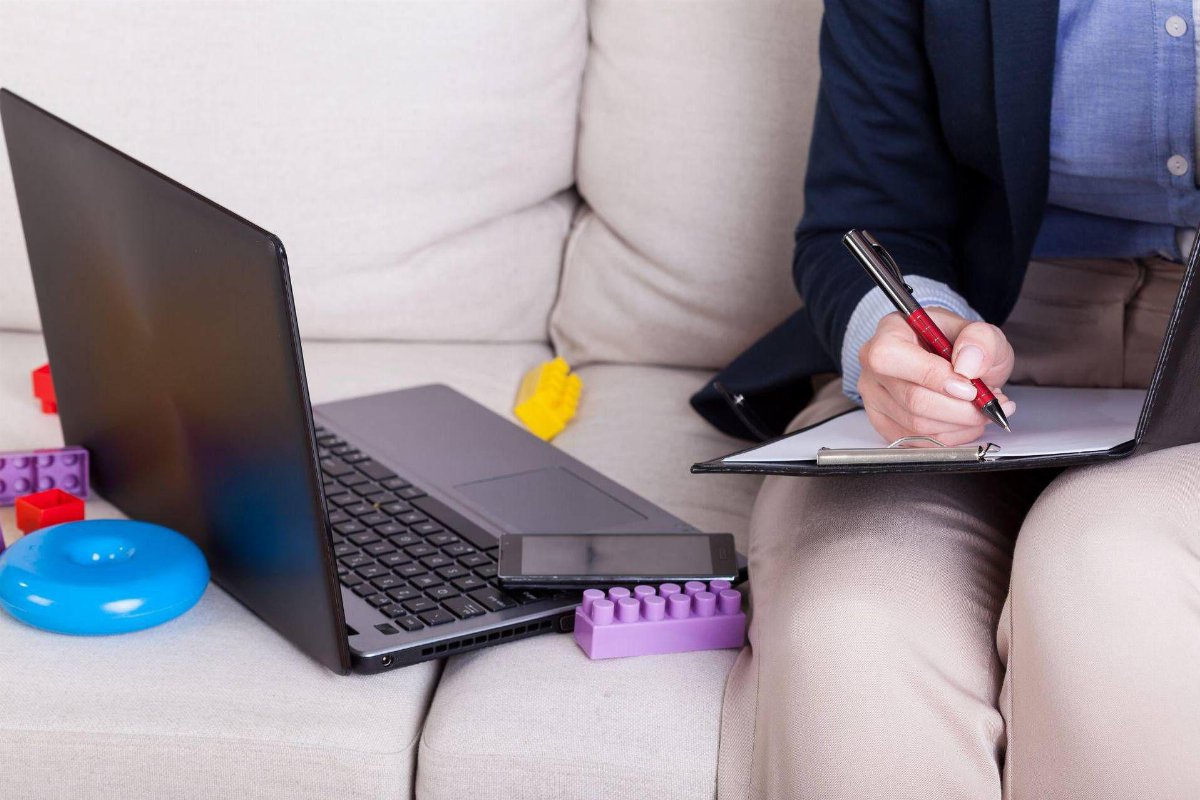 Bonus mamme lavoratrici 2025: domanda entro il 9 dicembre e istruzioni per ottenere l