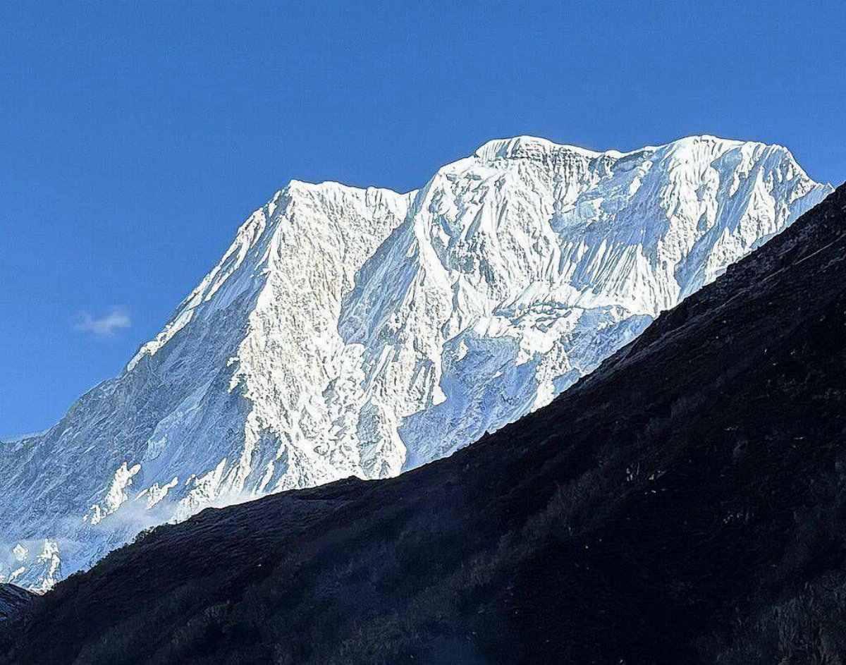 Dispersi due alpinisti italiani sul Panbari in Nepal: ricerche in corso