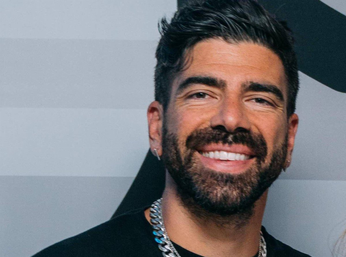Gianluca Gazzoli verso la conduzione di Sanremo Giovani 2025: accordo in arrivo