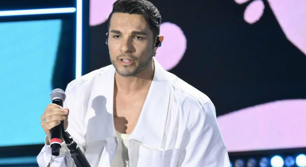 Marco Carta e Sanremo 2009: lo spoiler di Arisa e la telefonata a Laura Pausini dopo la vittoria Marco Carta e Sanremo 2009: lo spoiler di Arisa e la telefonata a Laura Pausini dopo la vittoria