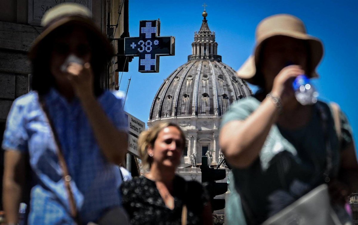 Caldo estremo in Italia e in Europa: 20 città da bollino rosso e nuovi decessi