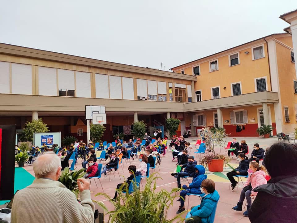 A cento anni dalla nascita di Mario Lodi che ha dedicato tutta la sua vita ai diritti dei bambini perché avessero la migliore scuola possibile