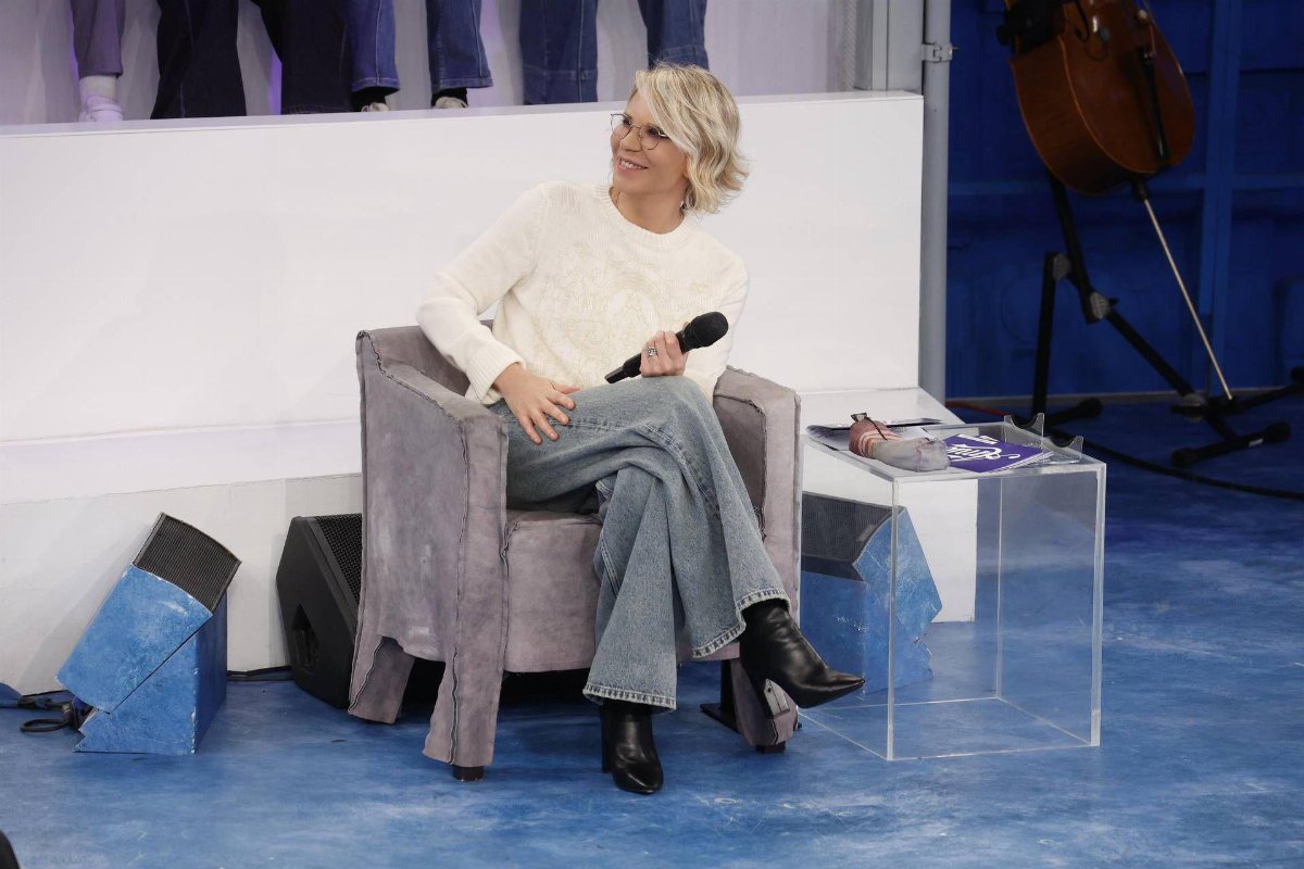 Amici Oggi Domenica 25 Gennaio: Ospiti, Giudici e Anticipazioni