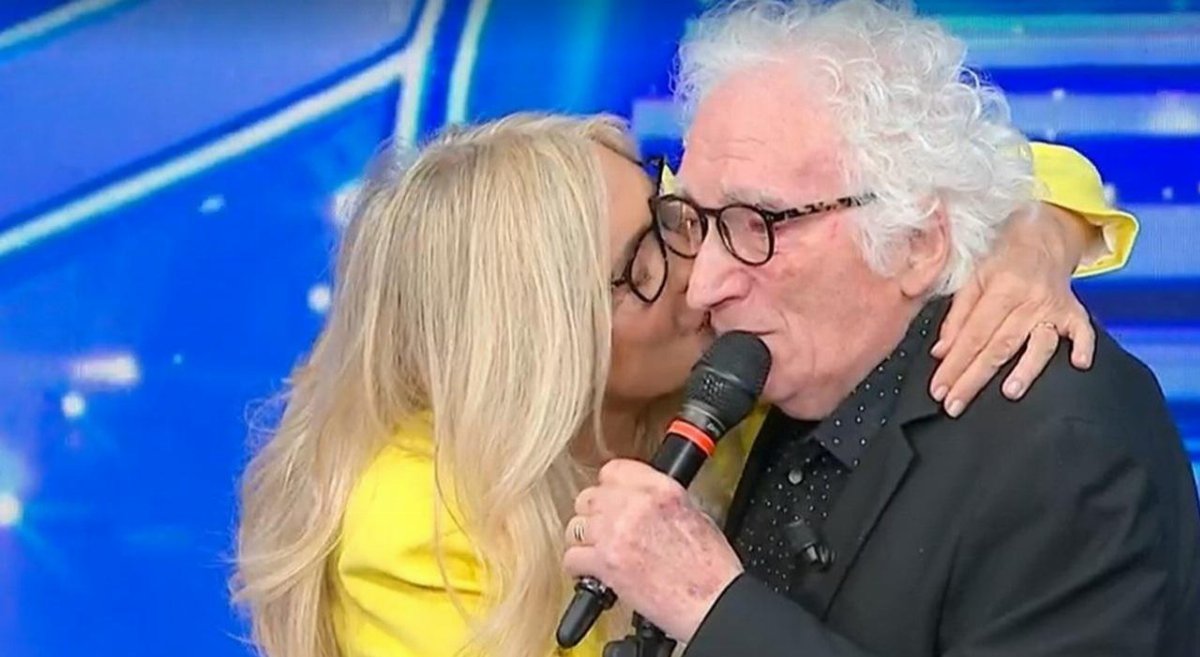 Tony Dallara ricordato a Domenica In, Mara Venier commossa in diretta