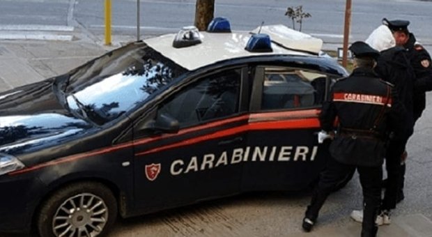 81enne uccide la moglie e il cane e poi torna a dormire