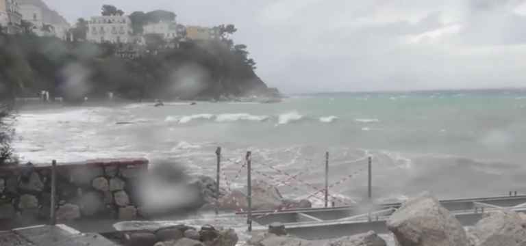 Allerta meteo arancione in Campania e Lombardia