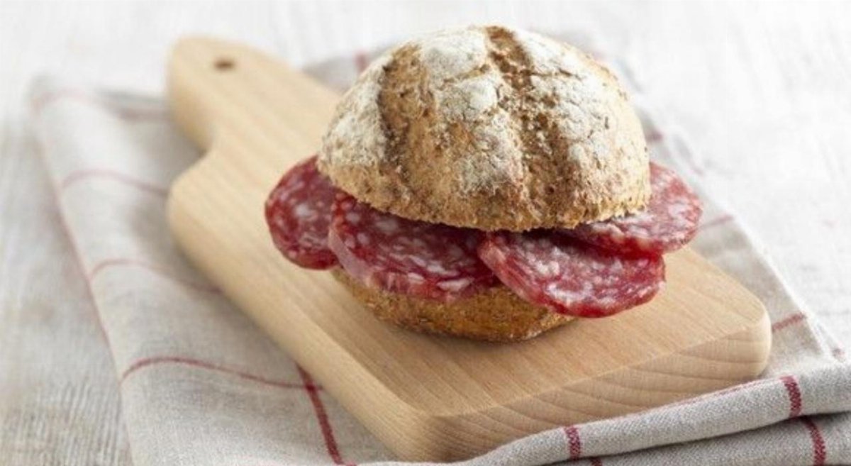 Tumore e carni lavorate: dal prosciutto cotto ai cibi da limitare secondo gli esperti