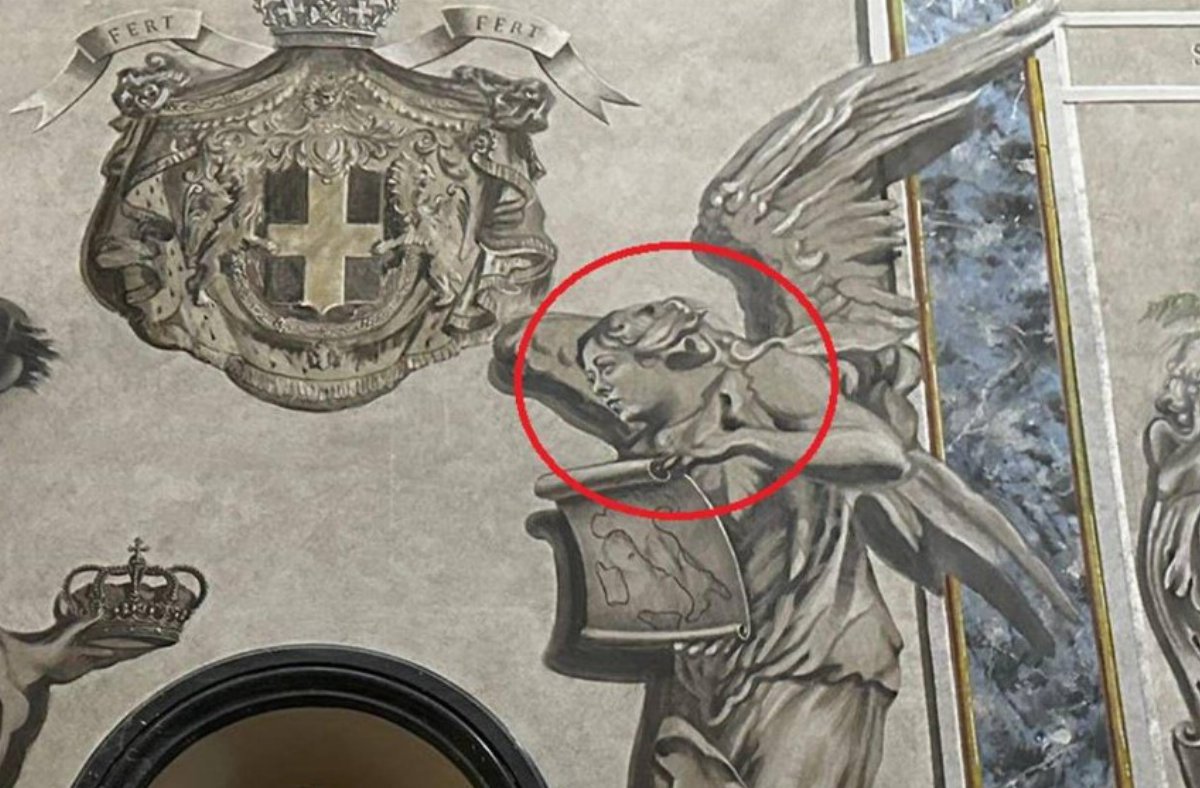 Angelo con il volto di Meloni nella basilica di San Lorenzo in Lucina: il racconto del responsabile Angelo con il volto di Meloni nella basilica di San Lorenzo in Lucina: il racconto del responsabile