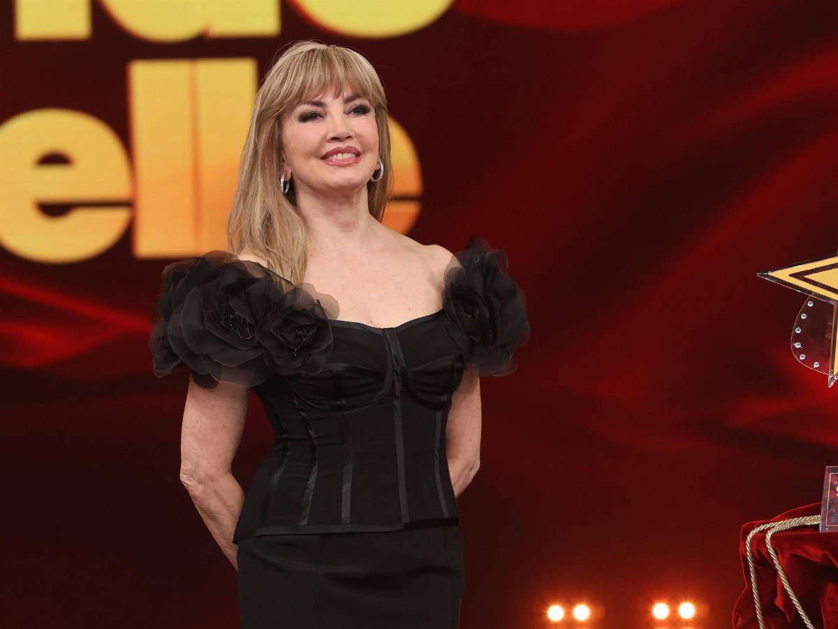 Ballando con le stelle 2025: svelate tutte le coppie, ecco il cast completo Ballando con le stelle 2025: svelate tutte le coppie, ecco il cast completo
