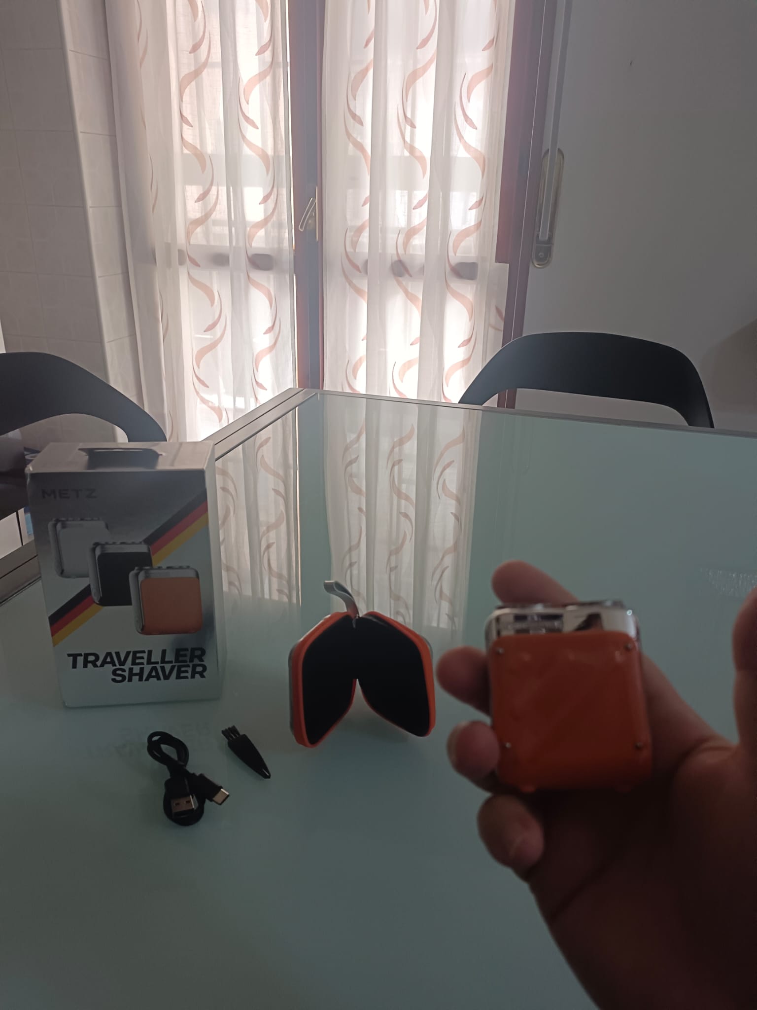 recensione metz Recensione Metz Traveller Electric Shaver: rasoio elettrico da viaggio compatto USB-C