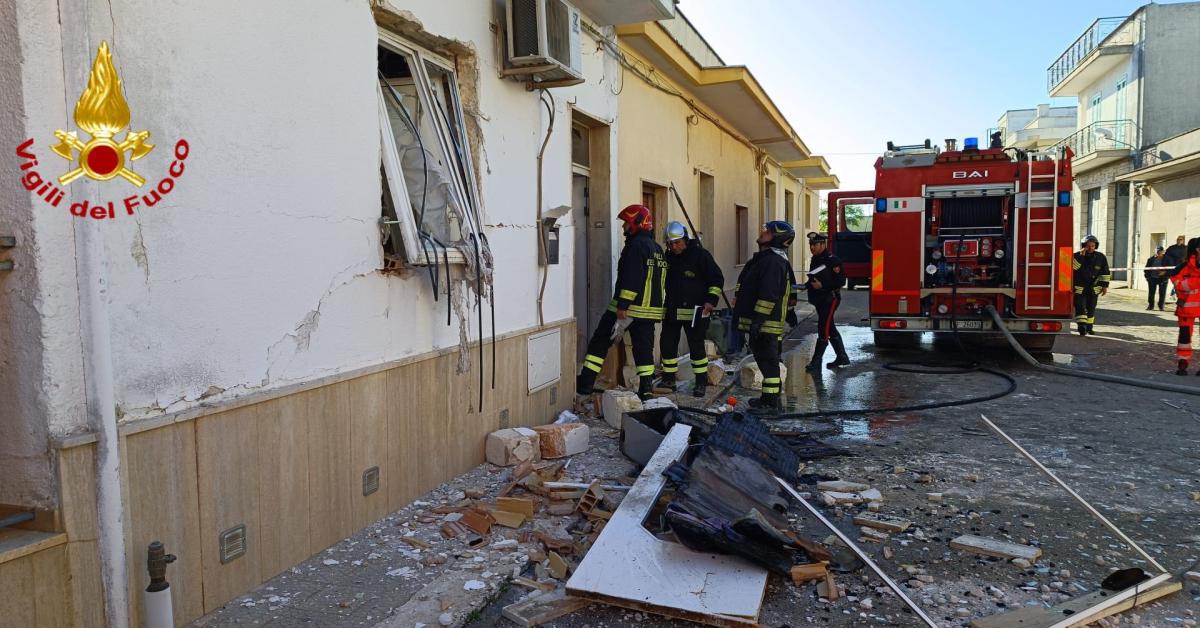 Brindisi: esplosione di gas a Carovigno, crollo di solaio uccide pensionato di 66 anni