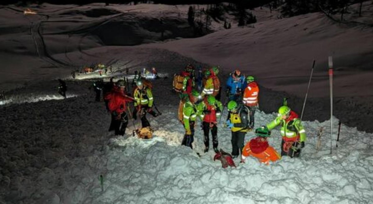 Valanghe tra Friuli Venezia Giulia e Veneto, uno scialpinista muore a Casera Razzo Valanghe tra Friuli Venezia Giulia e Veneto, uno scialpinista muore a Casera Razzo