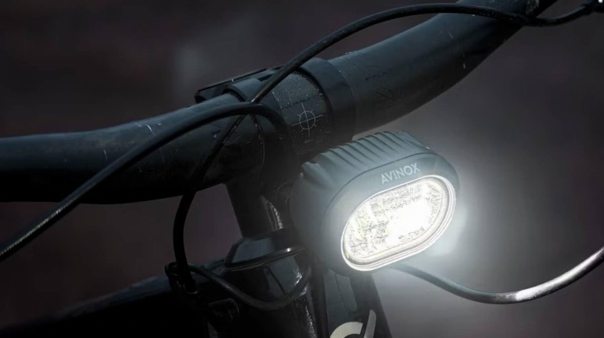 Avinox - luce anteriore per e-Bike Avinox - luce anteriore per e-Bike