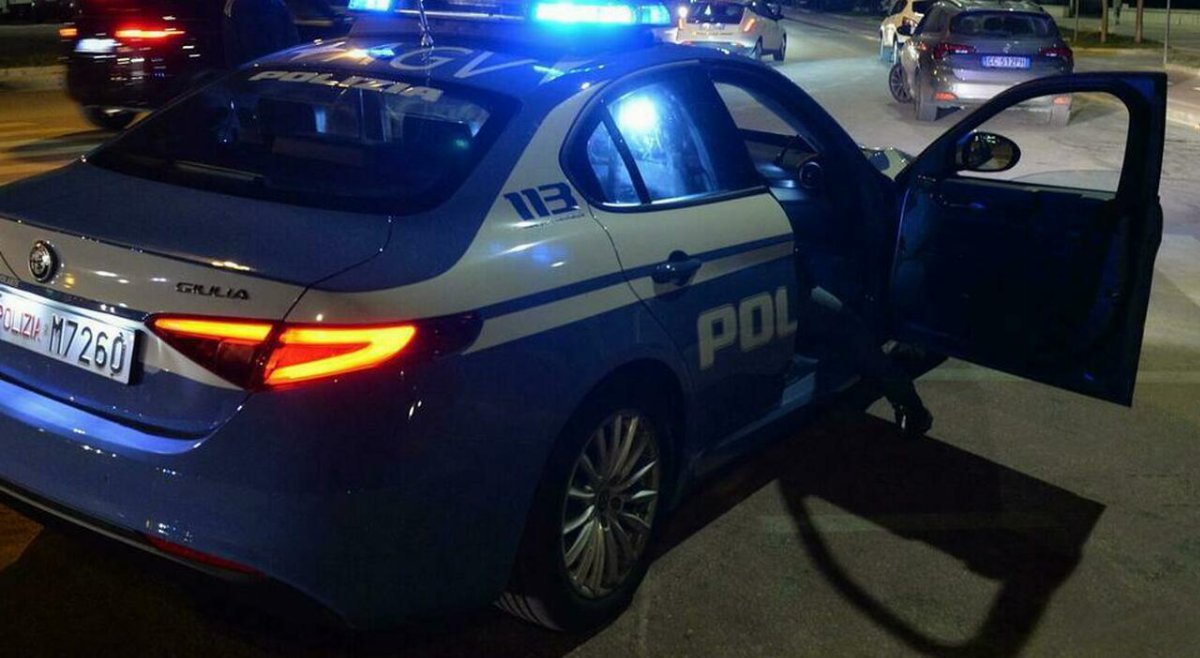 Capotreno di 34 anni Alessandro Ambrosio ucciso a Bologna: aggressione con arma da taglio nel parcheggio della stazione Capotreno di 34 anni Alessandro Ambrosio ucciso a Bologna: aggressione con arma da taglio nel parcheggio della stazione