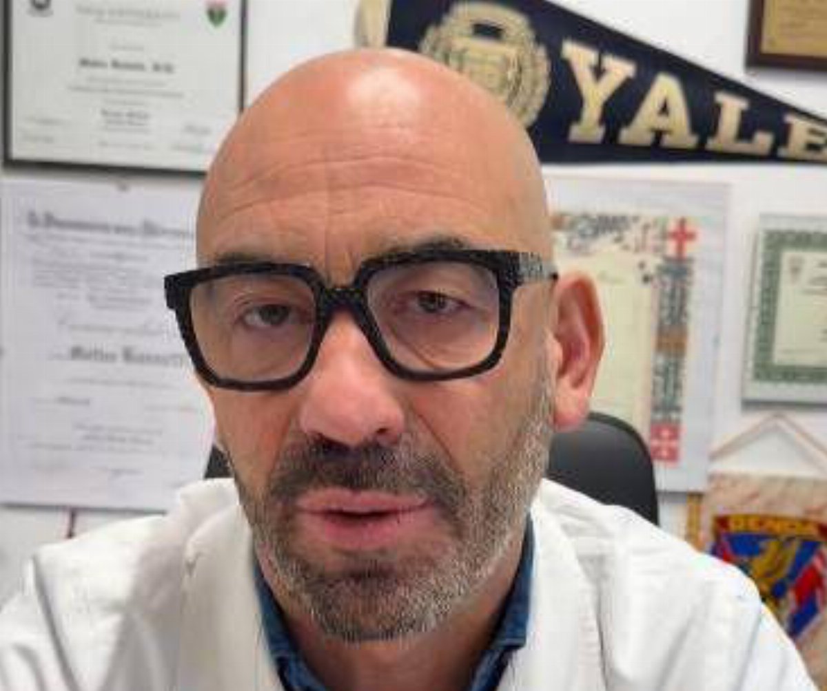 Bassetti attacca Belen sulla terapia anti-age e sui vaccini