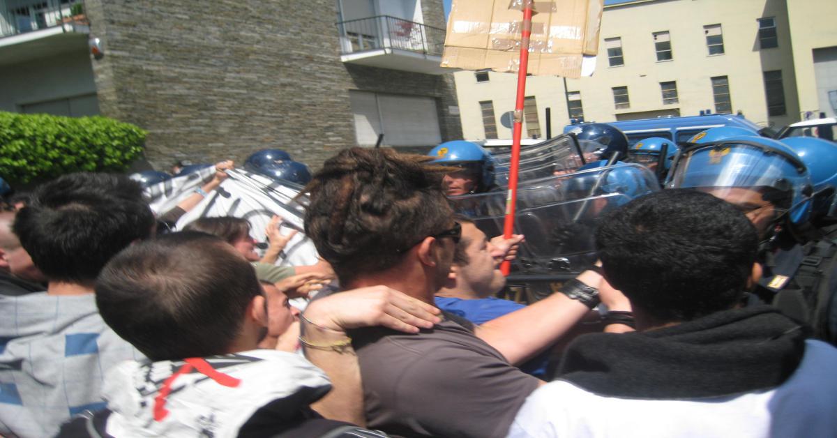 Torino - tensioni a corteo pro-Palestina: scontri e feriti