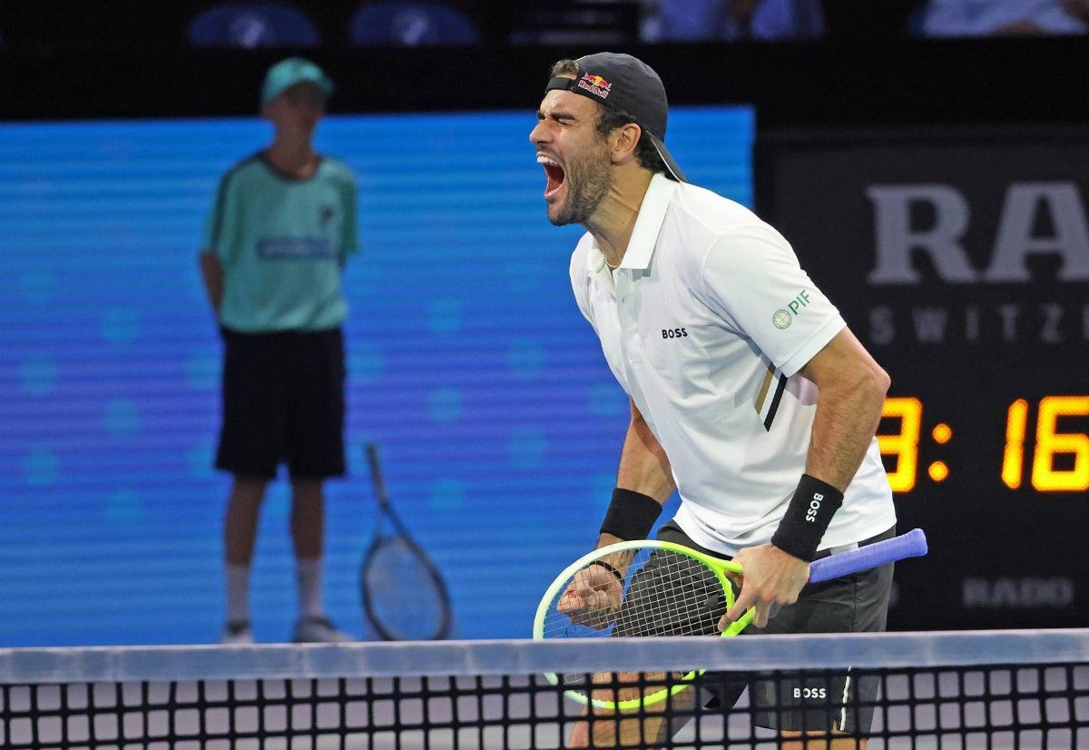 Berrettini supera Norrie dopo una battaglia epica e vola ai quarti a Vienna Berrettini supera Norrie dopo una battaglia epica e vola ai quarti a Vienna