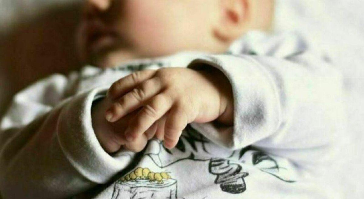 Catania, tenta di soffocare la figlia di cinque mesi: salvata dai carabinieri