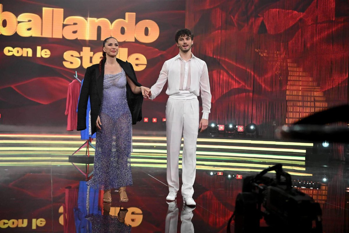 Ballando con le Stelle – Andrea Delogu in ospedale dopo la puntata per una forte febbre