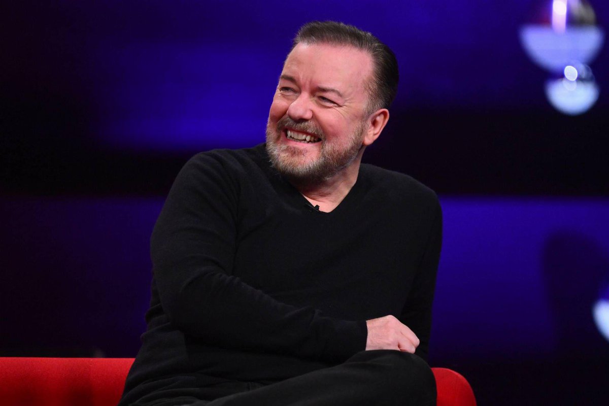 Grammy 2026, Ricky Gervais rilancia il monologo sui discorsi politici e punge gli artisti anti-Ice Grammy 2026, Ricky Gervais rilancia il monologo sui discorsi politici e punge gli artisti anti-Ice