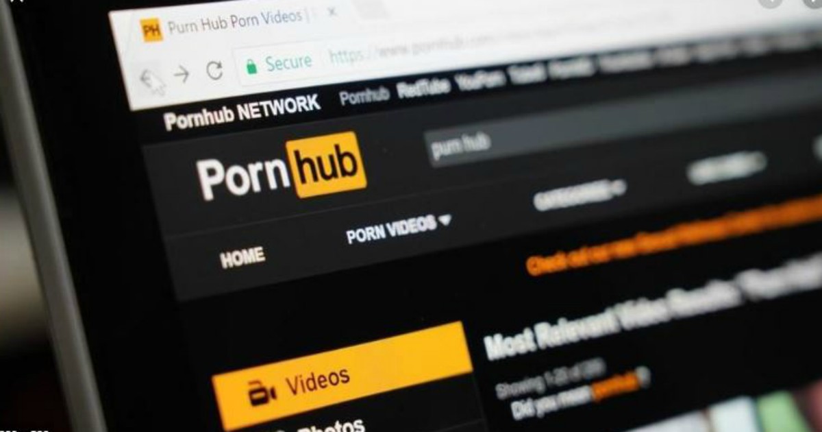 Non udente fa causa a Pornhub: non ci sono i sottotitoli e non capisco i dialoghi
