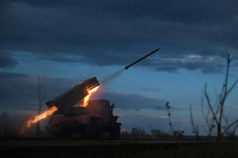 La guerra in Ucraina: difesa di Kiev abbatte missili e droni, infrastrutture portuali danneggiate