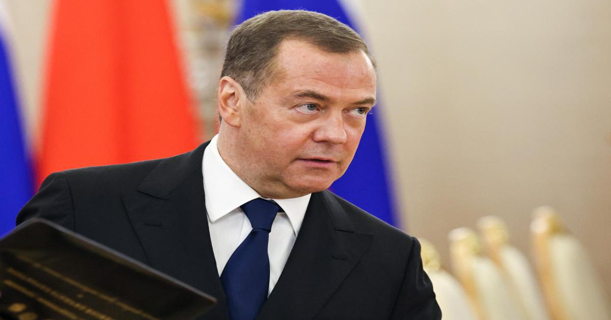 Ucraina-Russia, Medvedev: Discutere di disarmo con Usa è come farlo con Hitler