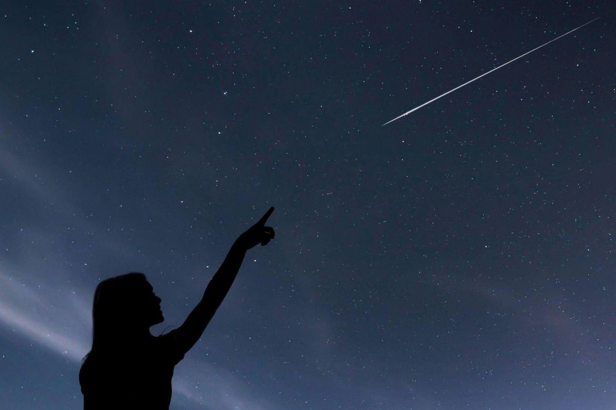 Draconidi 2025: ultima notte per ammirare le stelle cadenti del 10 ottobre Draconidi 2025: ultima notte per ammirare le stelle cadenti del 10 ottobre