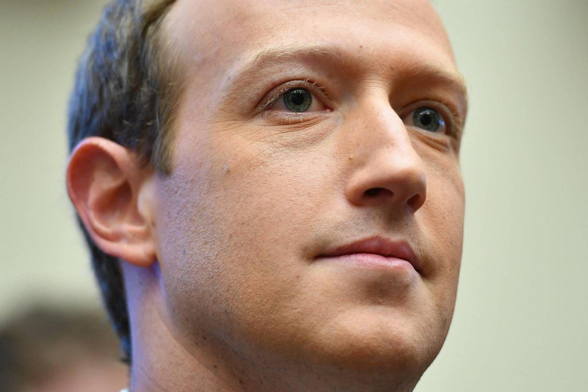 Zuckerberg taglia fino a 1.500 posti in Meta e punta sull